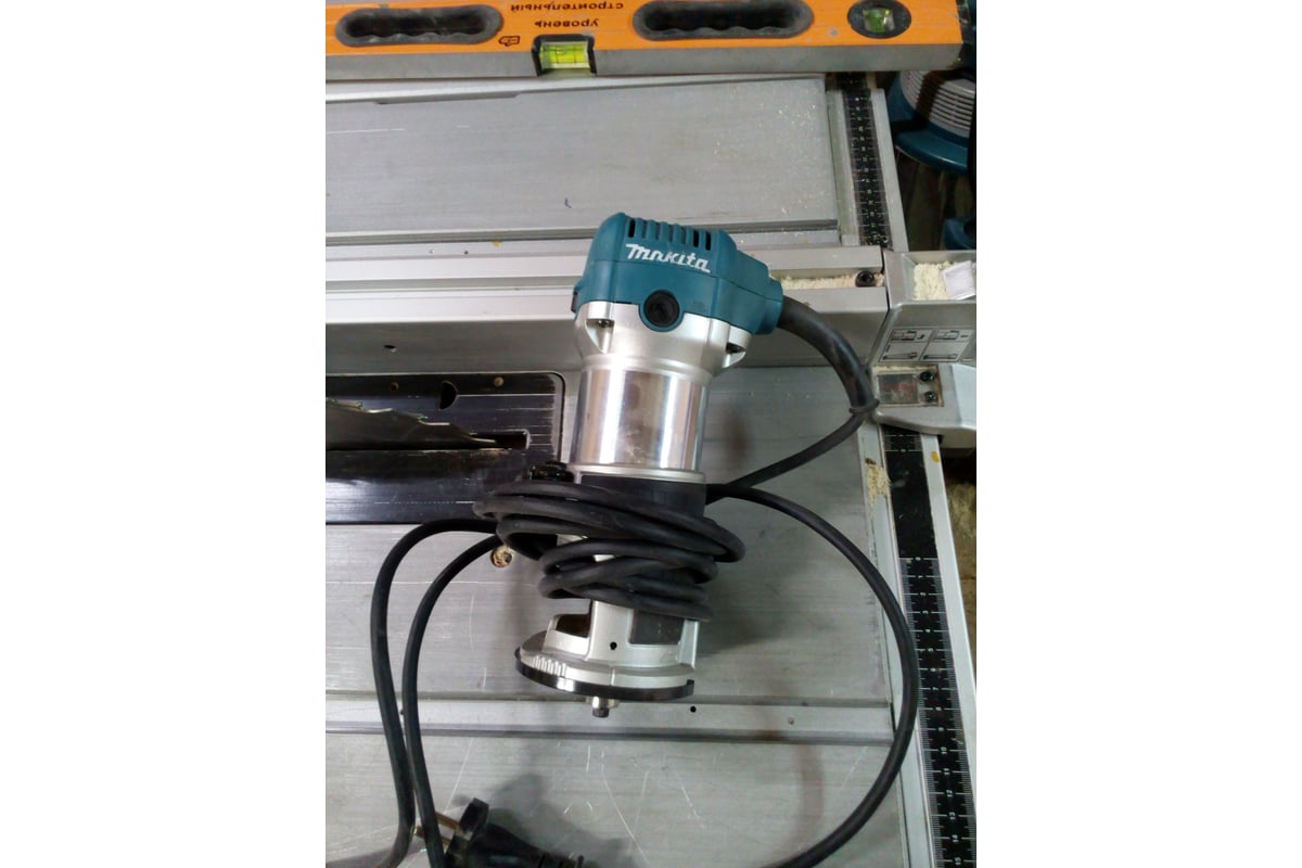 Фрезер Makita RT0700CX2