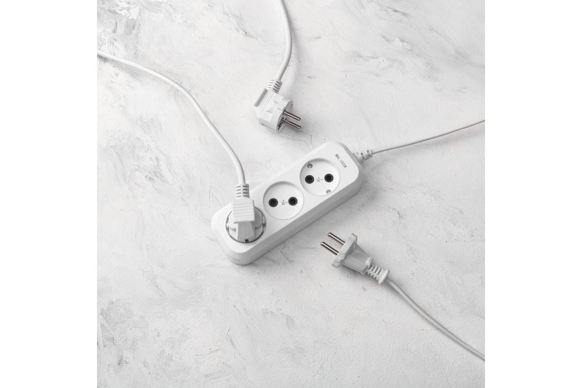 Удлинитель 3 гнезда, 1,5м, 2х0,75мм, б/з, белый PROconnect <13-4205>