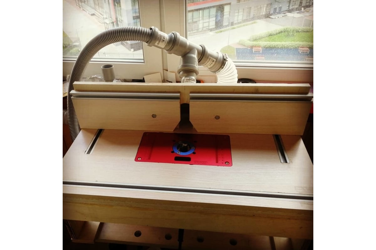 Фрезер Makita RT0700CX2